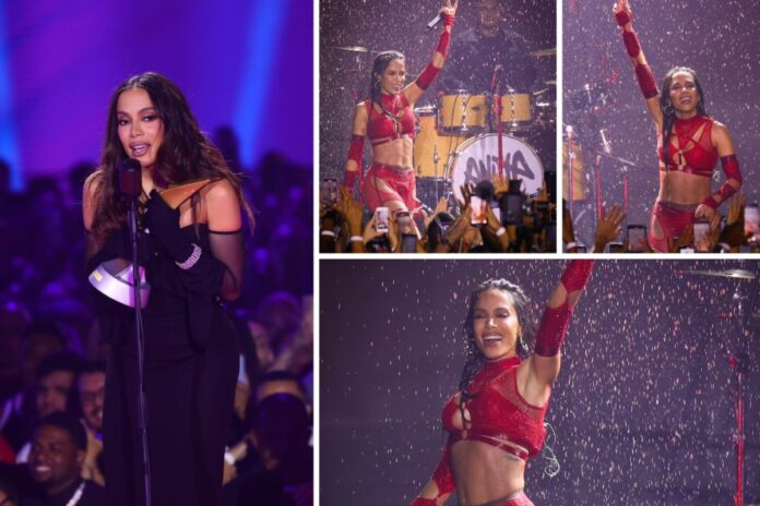anitta-recebe-homenagem-inedita-e-faz-chover-no-palco-do-premio-multishow
