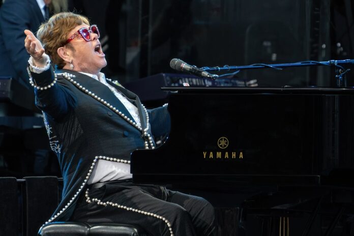 elton-john:-saiba-o-que-pode-ter-causado-cegueira-do-musico