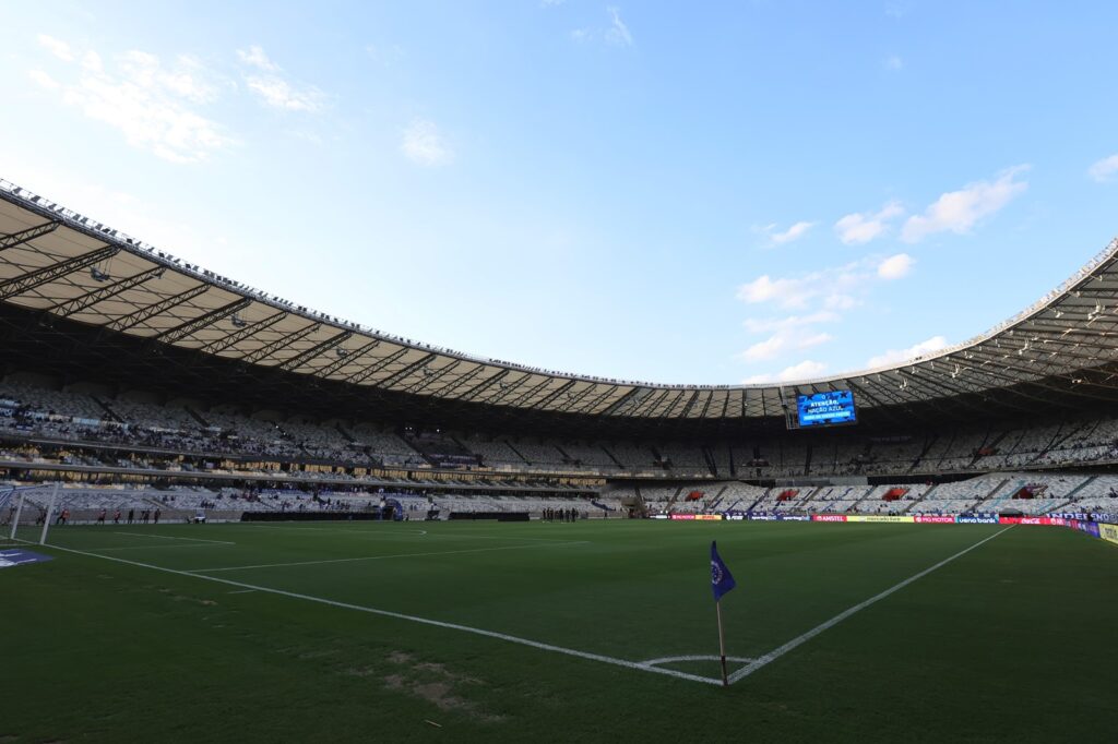 cruzeiro-x-palmeiras:-entenda-criterio-da-cbf-para-proibir-torcida