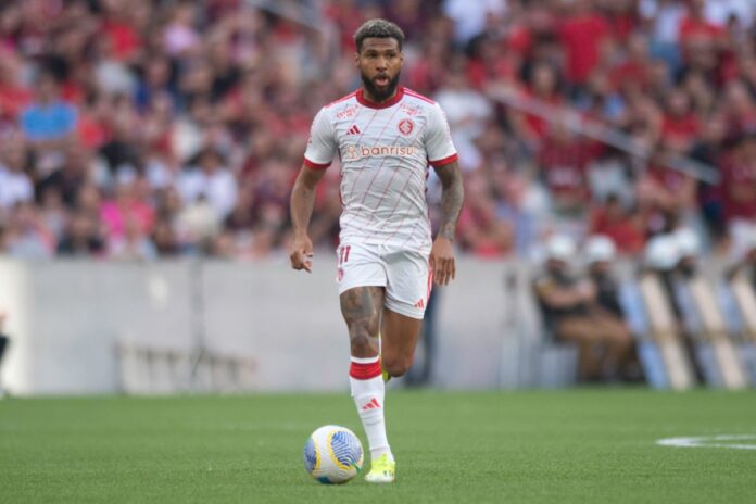 pai-de-wesley,-do-internacional,-morre-apos-jogo-contra-o-botafogo