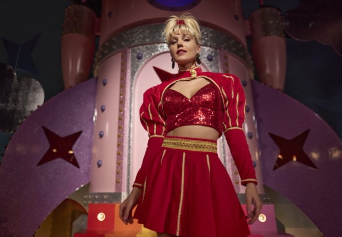 quem-e-pamela-tome,-atriz-que-interpreta-xuxa-na-serie-senna