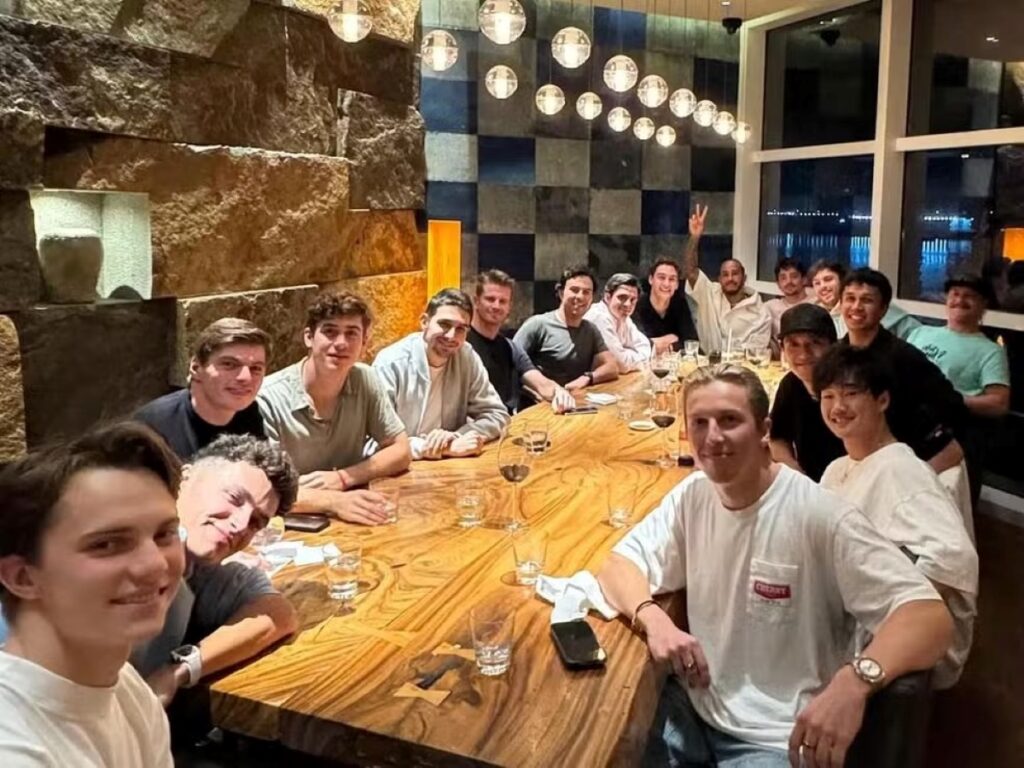 f1:-norris-brinca-com-climao-de-verstappen-e-russell-em-jantar
