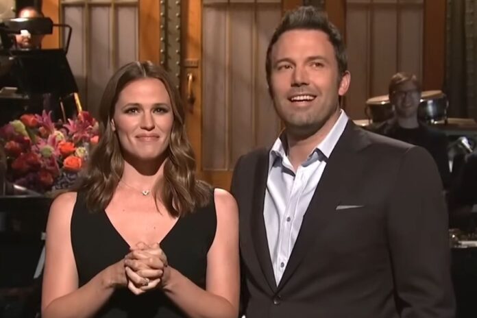 ben-affleck-sai-para-passear-com-a-ex-esposa-jennifer-garner