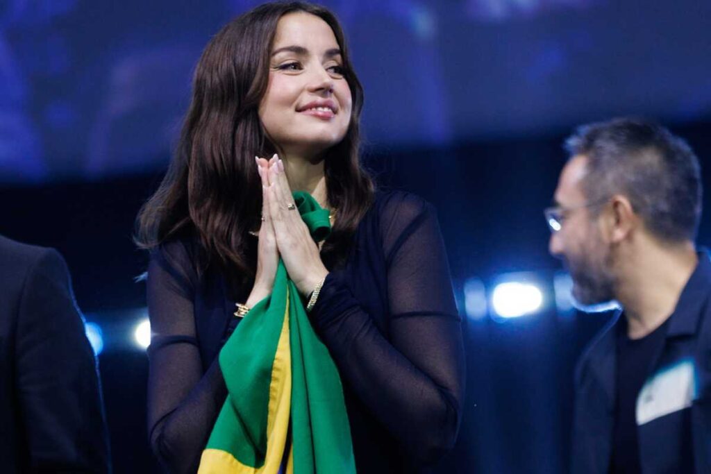 ‘bailarina’,-com-ana-de-armas,-fecha-ccxp24-com-chave-de-ouro