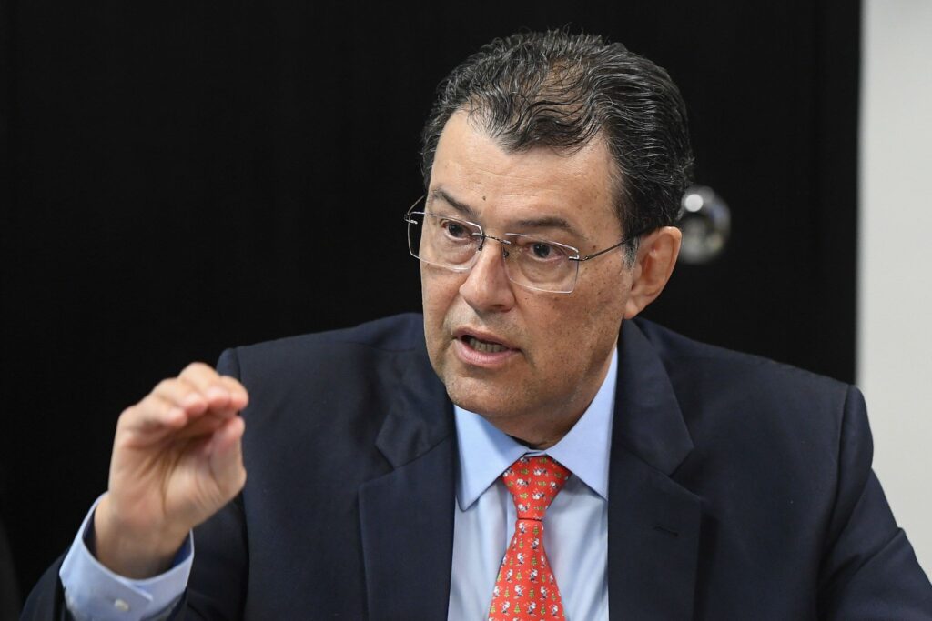 medida-“mais-forte”-para-garantir-trava-da-tributaria-pode-ser-incluida,-diz-relator