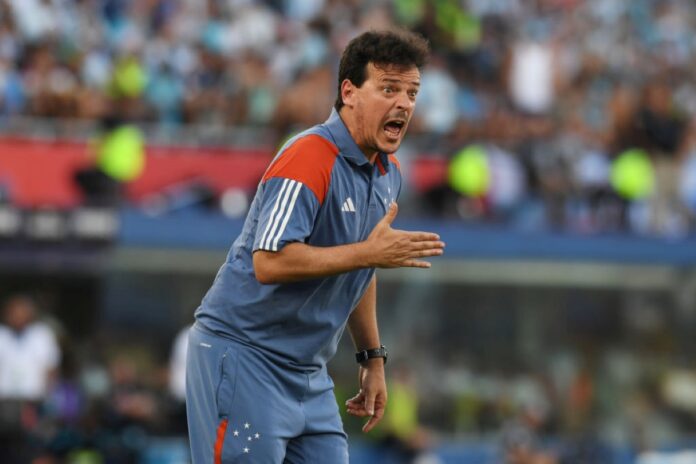 diniz-se-revolta-ao-saber-de-possivel-demissao-durante-coletiva