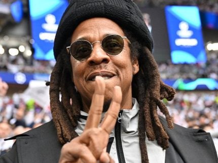 jay-z-pressiona-justica-para-revelar-identidade-de-autora-do-processo-de-estupro