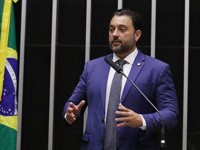 relator-do-plp-que-impoe-trava-no-arcabouco:-“votar-antes-do-recesso”