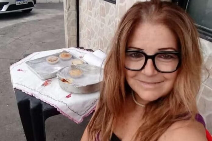 regininha-poltergeist-se-reinventa-e-vende-empadas-para-sobreviver