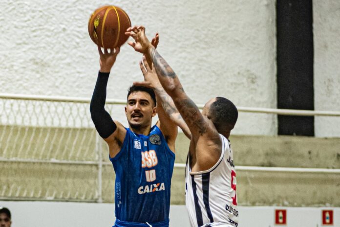 com-show-no-2o-tempo,-brasilia-basquete-vence-mais-uma-no-nbb