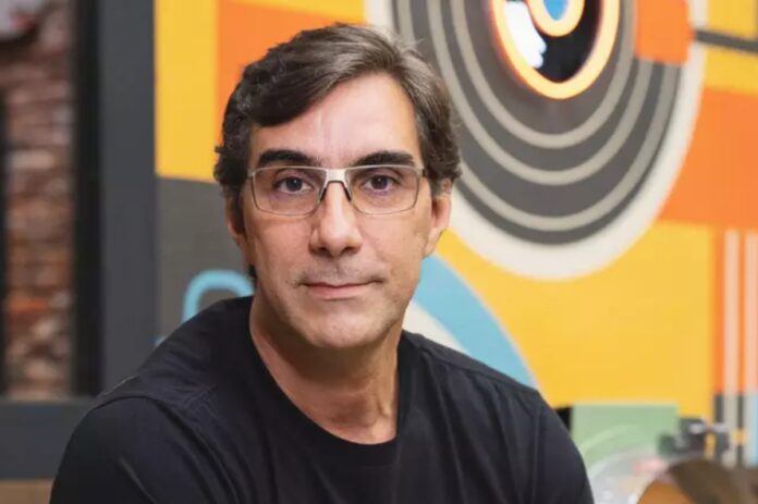 bbb-vem-ai!-saiba-quem-e-rodrigo-dourado,-o-novo-big-boss