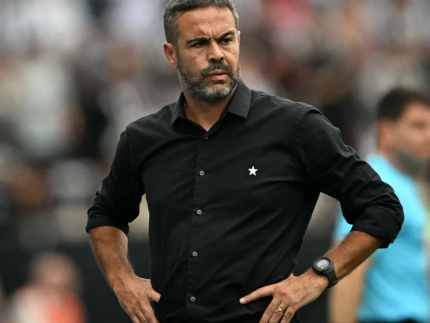 botafogo-diz-que-nao-recebeu-propostas-por-artur-jorge-e-agente-do-treinador-rebate