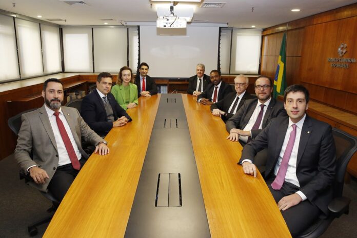 em-meio-a-preocupacao-com-o-cenario-fiscal,-bc-divulga-ata-do-copom
