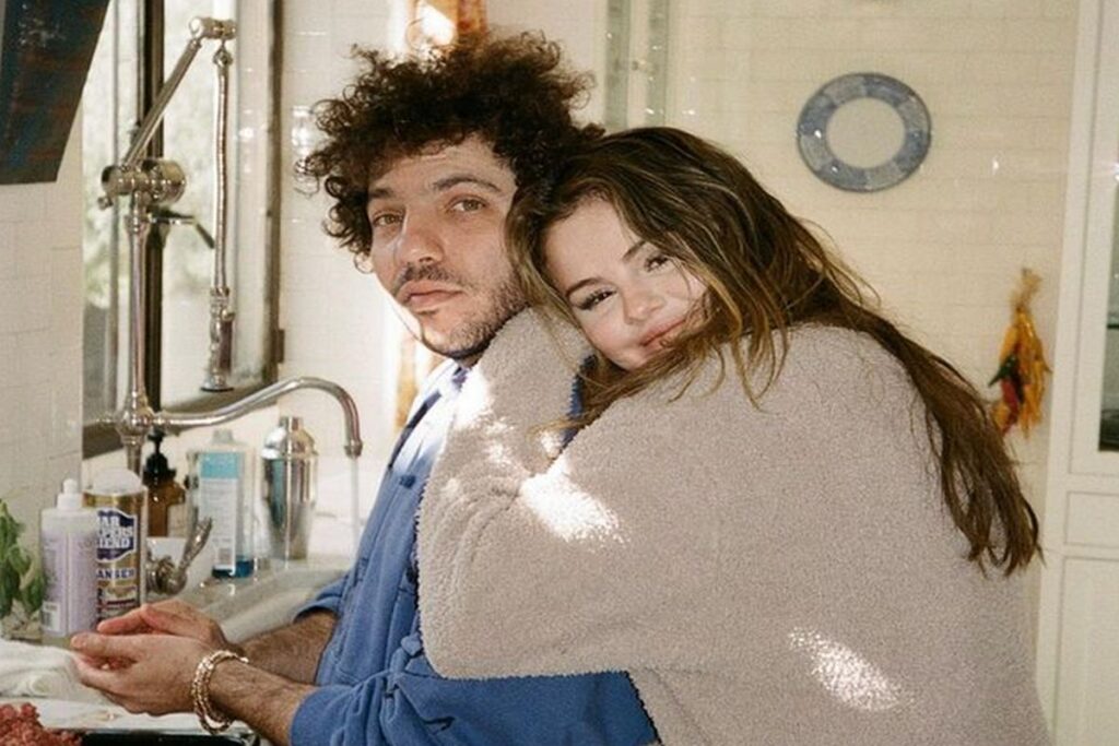 selena-gomez-vai-a-evento-sem-anel-de-noivado