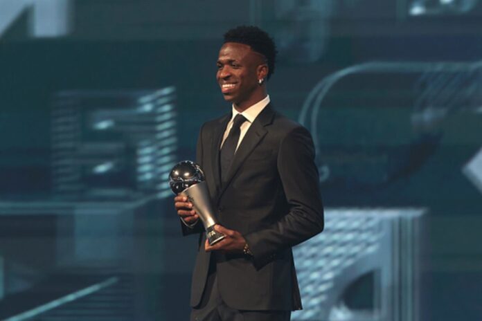 vinicius-jr.-e-eleito-melhor-jogador-do-mundo-no-premio-fifa-the-best