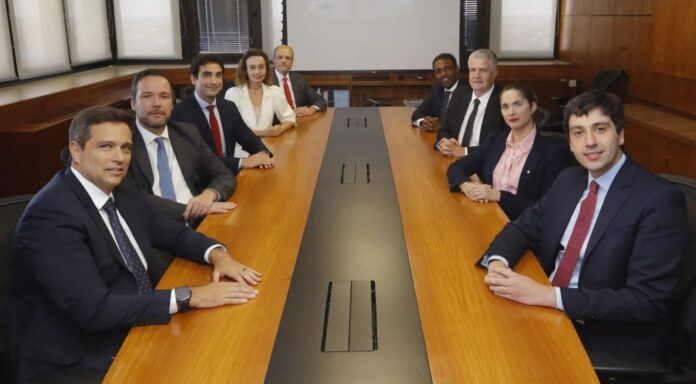 copom:-reacao-do-mercado-ao-pacote-fiscal-refletiu-em-inflacao-e-dolar