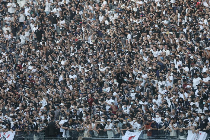 vaquinha-da-arena-corinthians-tem-nomes-de-idolos-e-famosos-na-lista