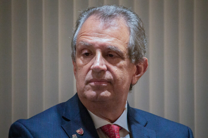 conselheiro-do-flamengo-e-denunciado-por-homofobia-contra-bap