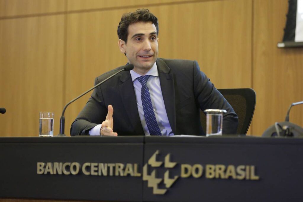 dolar-em-alta:-galipolo-nega-haver-“ataque-especulativo”-do-mercado