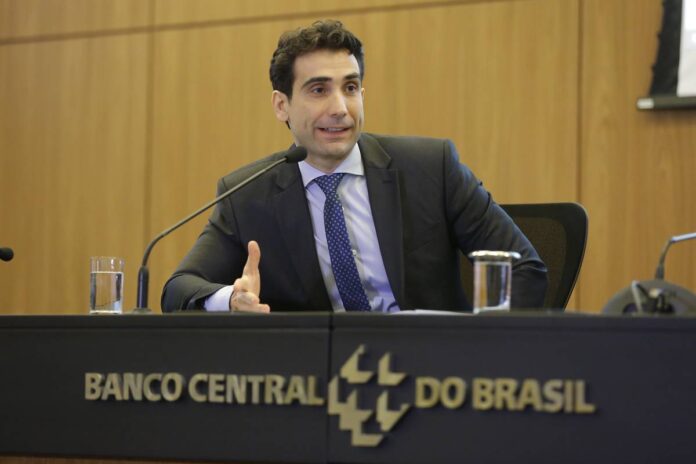 dolar-em-alta:-galipolo-nega-haver-“ataque-especulativo”-do-mercado