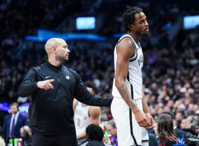 video:-jogador-da-nba-e-expulso-por-arremessar-bola-em-torcedores