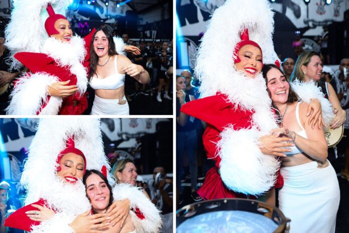 sabrina-sato-surge-de-mamae-noel-do-samba-e-se-diverte-com-alessandra-negrini