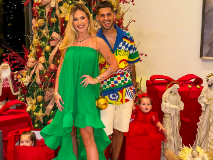 veja-quem-sao-as-famosas-que-passaram-o-natal-de-verde-e-engravidaram