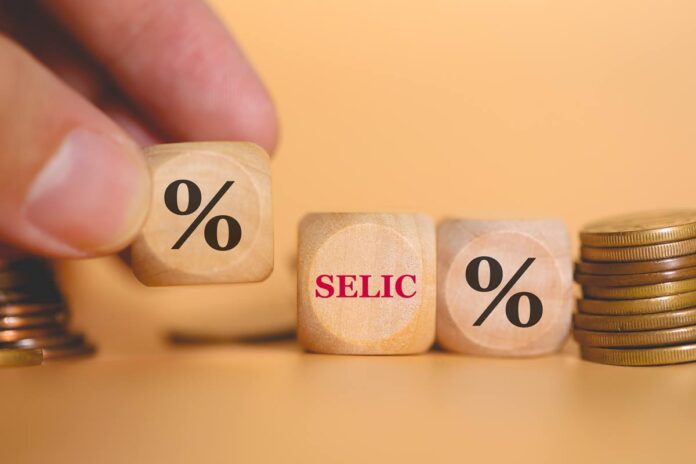 juros-a-12,25%:-entenda-a-onda-de-cortes-e-altas-da-selic-em-2024