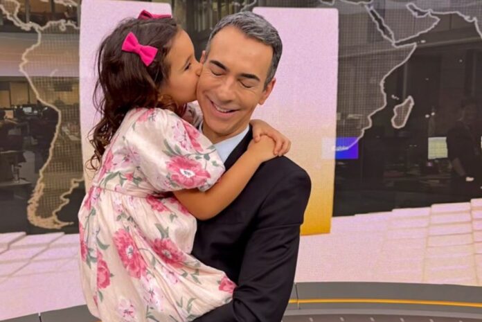 filha-de-tralli-faz-surpresa-de-aniversario-no-trabalho-do-jornalista