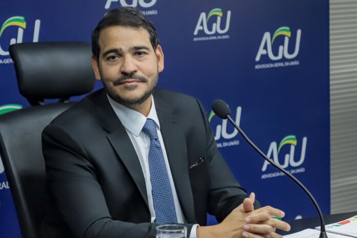 dolar:-agu-aciona-bc-para-apurar-eventuais-erros-na-cotacao-no-google