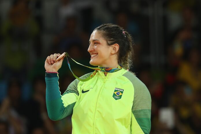 medalhista-olimpica,-judoca-mayra-aguiar-anuncia-aposentadoria
