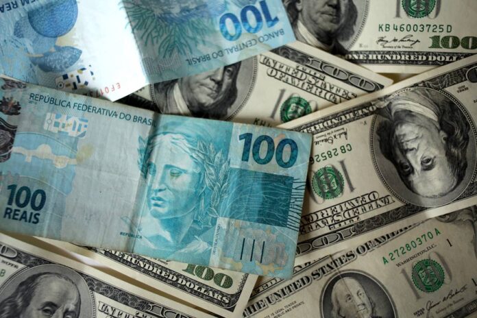 de-r$-4,86-a-r$-6,30.-entenda-a-volatilidade-do-dolar-em-2024