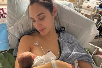 gal-gadot-revela-coagulo-no-cerebro-e-parto-de-emergencia-na-ultima-gravidez