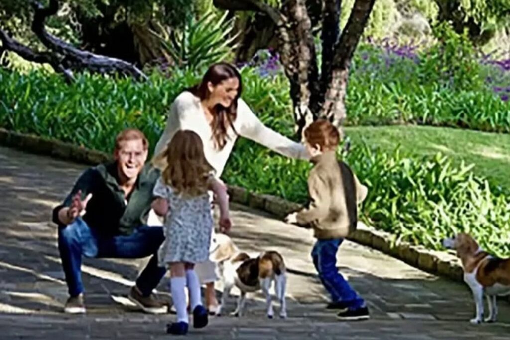 harry-e-meghan-usaram-ia-para-cartao-de-fim-de-ano-com-os-filhos?