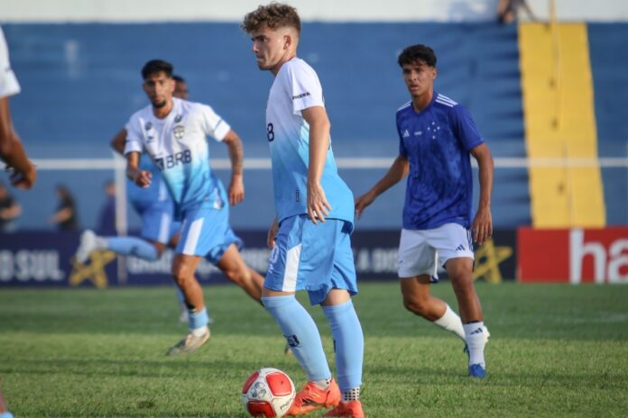 real-brasilia-arranca-empate-contra-o-cruzeiro-na-estreia-da-copinha