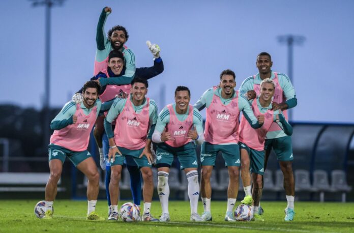 com-gabigol-e-reforcos,-cruzeiro-faz-primeiro-treino-do-ano-nos-eua