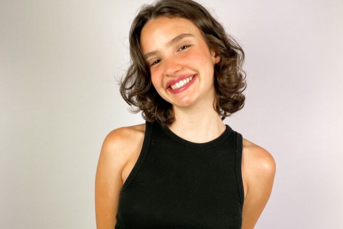 filha-de-luciana-braga-estreia-peca-em-sao-paulo