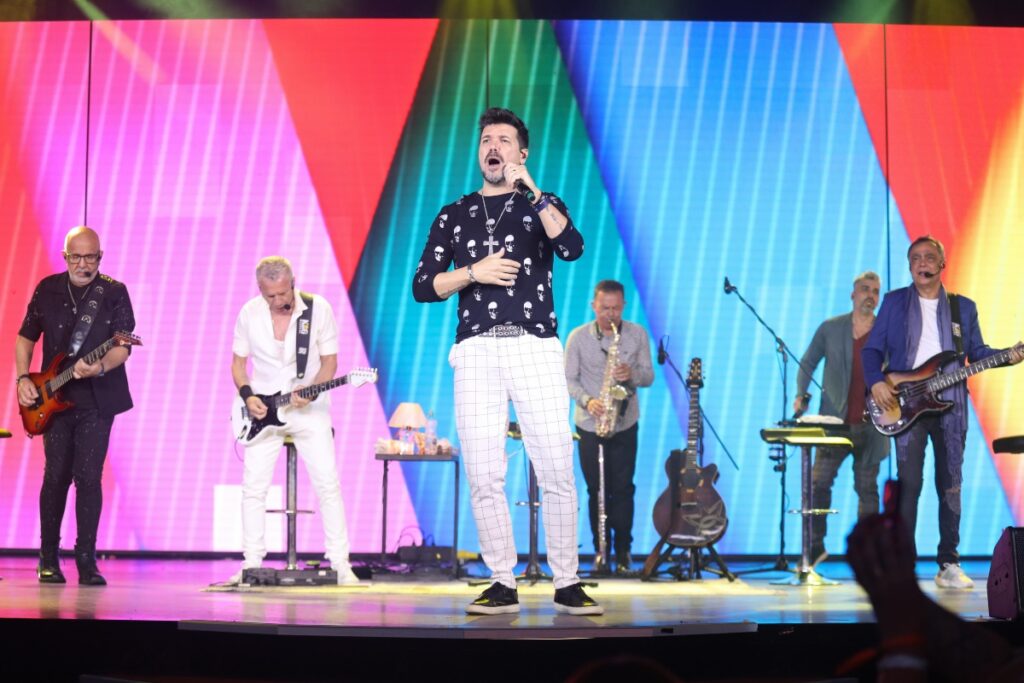 roupa-nova-e-a-prova-de-que-talento-se-sustenta-sem-se-render-a-modismos