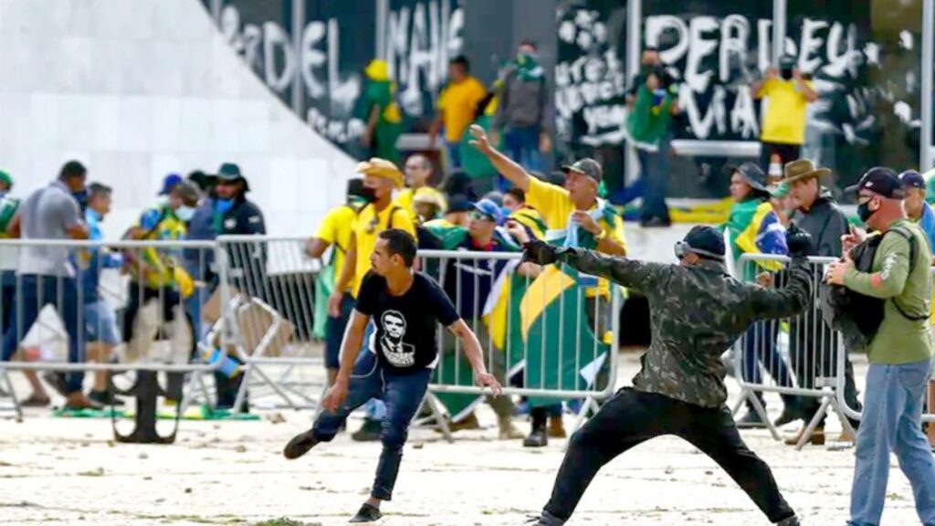 bolsonaristas-insistem-em-tese-de-perseguicao-e-politizacao-do-8/1