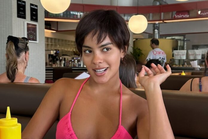 bella-campos-usa-peruca-para-nao-expor-visual-de-‘vale-tudo’.-veja-como-ela-esta!
