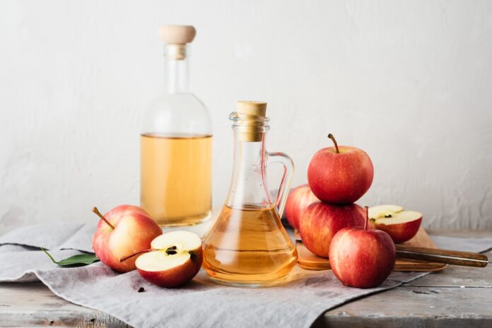 ajuda-a-emagrecer?-veja-3-beneficios-de-tomar-vinagre-de-maca-todo-dia