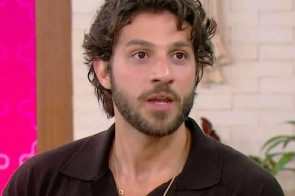 chay-suede-lamenta-impacto-“brutal”-da-pornografia-na-internet