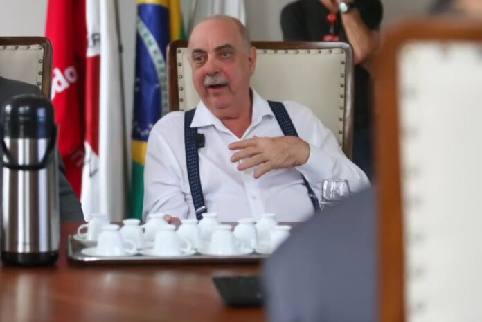 fuad-noman,-prefeito-de-bh,-permanece-na-uti
