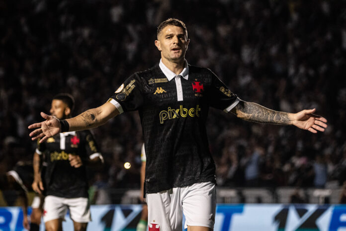 vegetti-e-esperanca-de-gols-do-vasco-contra-o-madureira