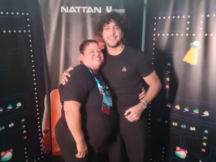 nattan-surpreende-funcionaria-ao-presentea-la-com-r$100-mil-em-show-em-alagoas