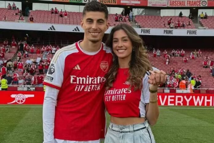 esposa-de-jogador-do-arsenal-relata-ameacas:-‘vou-matar-seu-bebe’