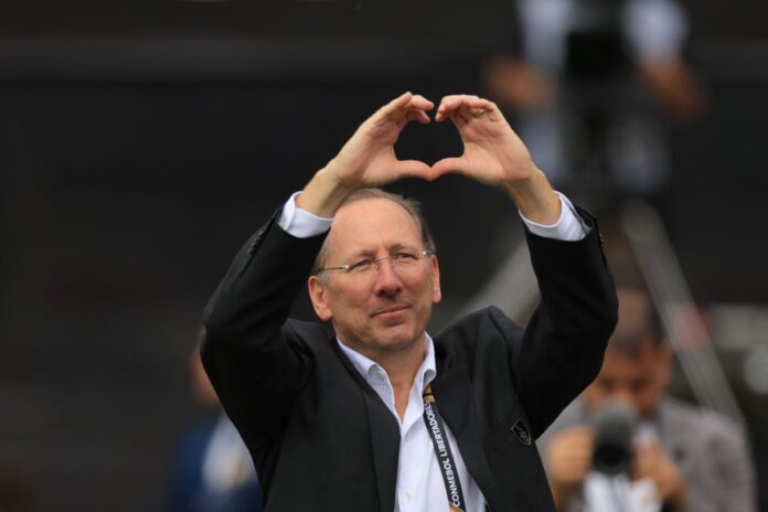 john-textor-ataca-presidente-da-liga-francesa:-“cachorrinho”
