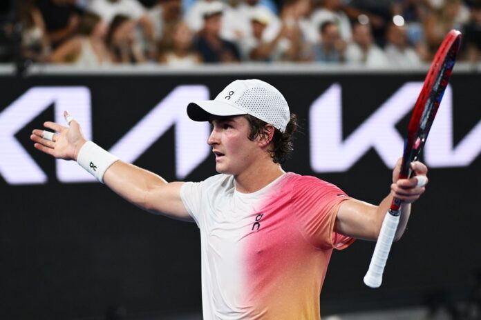 joao-fonseca-derrota-rublev-em-estreia-no-aberto-da-australia
