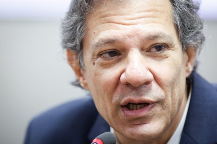 haddad-diz-que-governo-vai-atualizar-faixa-de-isencao-do-ir-em-2025