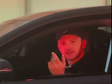 sem-gracinha!-justin-timberlake-se-irrita-com-brincadeira-de-fas-durante-o-transito